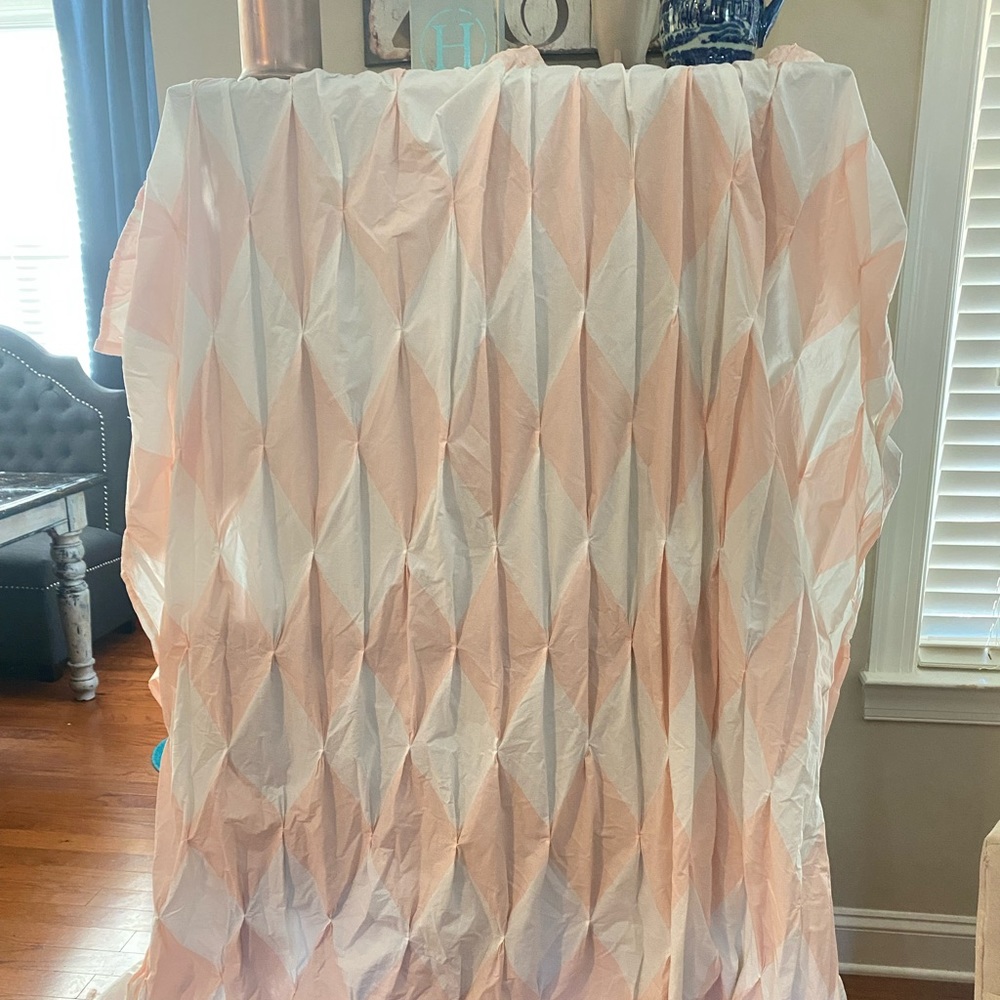 Emily & Meritt PBT shower curtain- new! Pink